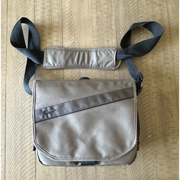 Lowepro Event Messenger 100 Mica Camera Bag NEW